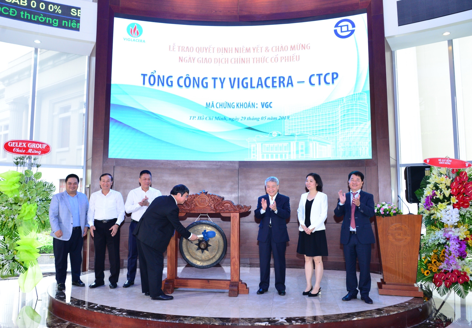 Viglacera Corporation - JSC: TOP 50 best listed companies in Vietnam in 2021